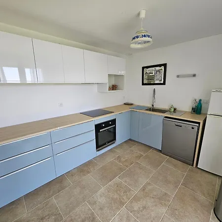 Le Calme Entre Gorges Du Verdon Et Luberon アパート Pierrevert