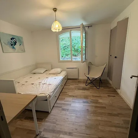 Le Calme Entre Gorges Du Verdon Et Luberon * Pierrevert